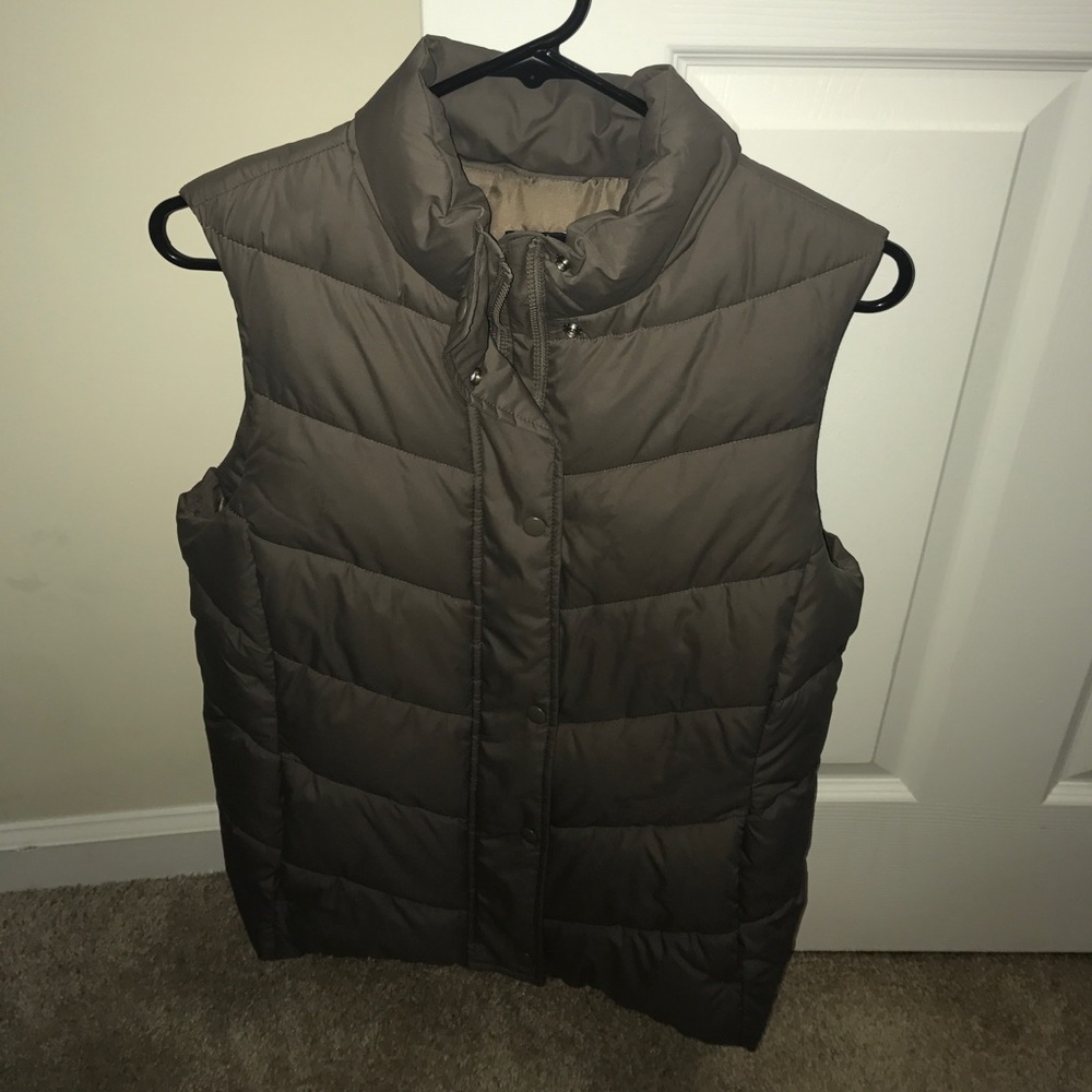 Gap Neutral Color Vest